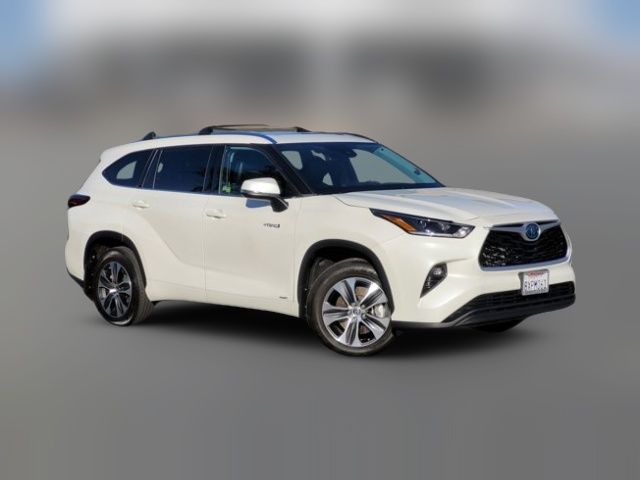 2021 Toyota Highlander Hybrid XLE