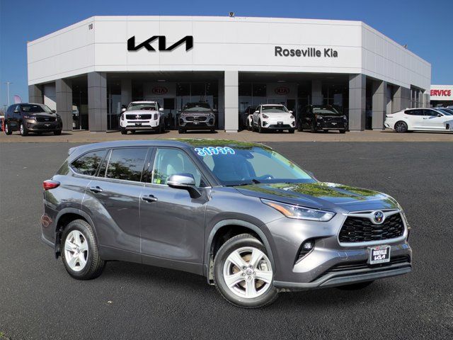 2021 Toyota Highlander LE