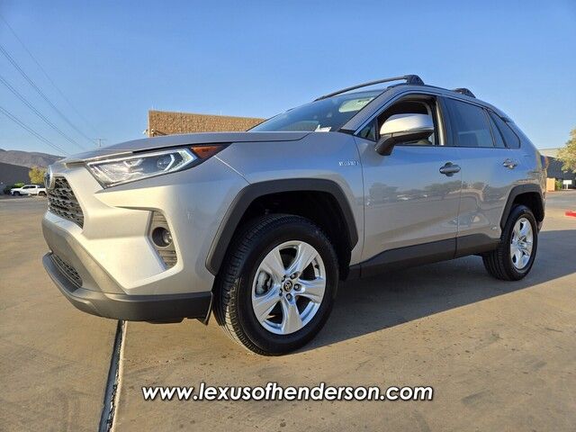 2021 Toyota RAV4 Hybrid XLE