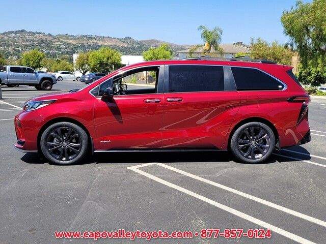 2021 Toyota Sienna XSE