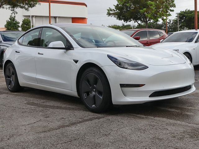 2021 Tesla Model 3 Standard Range Plus