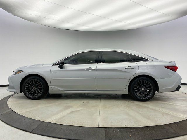 2021 Toyota Avalon Hybrid XSE