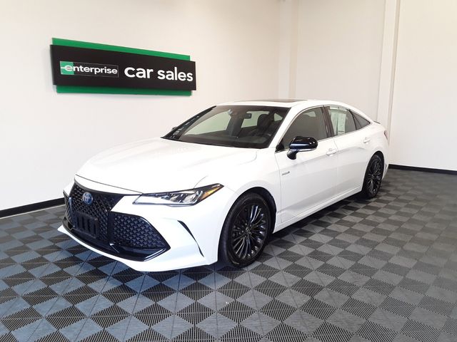 2021 Toyota Avalon Hybrid XSE