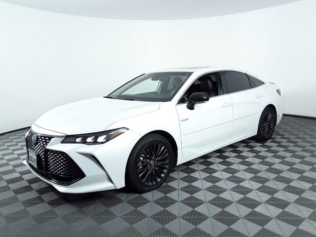 2021 Toyota Avalon Hybrid XSE