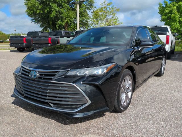 2021 Toyota Avalon Hybrid XLE