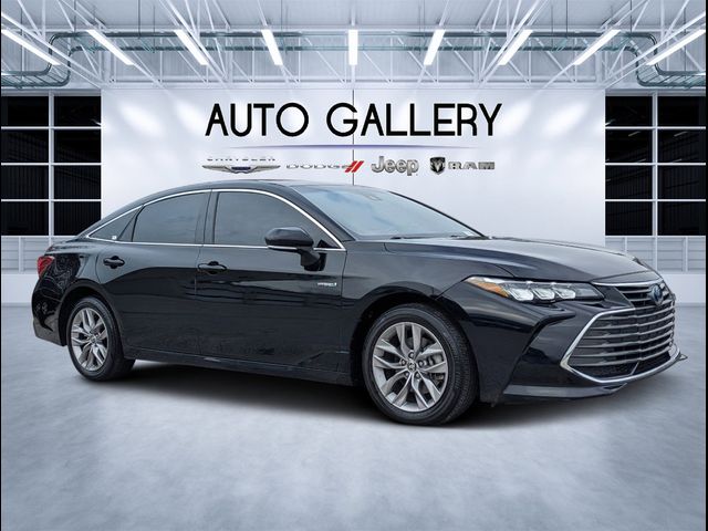 2021 Toyota Avalon Hybrid XLE