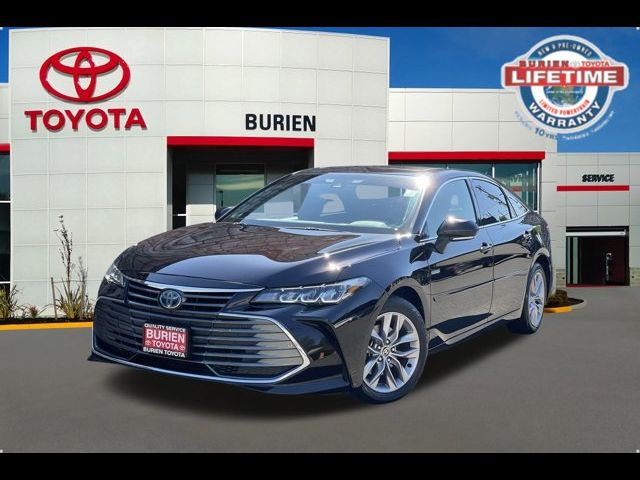 2021 Toyota Avalon Hybrid XLE