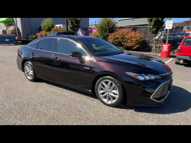 2021 Toyota Avalon Hybrid XLE