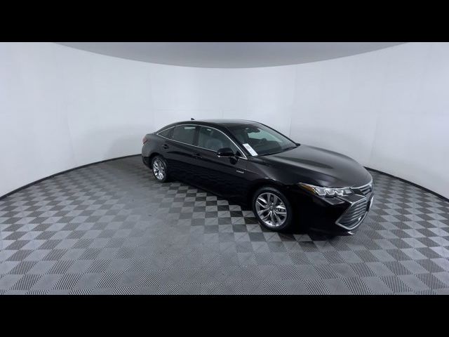 2021 Toyota Avalon Hybrid XLE