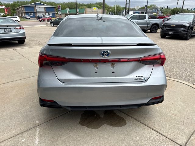 2021 Toyota Avalon Hybrid XSE