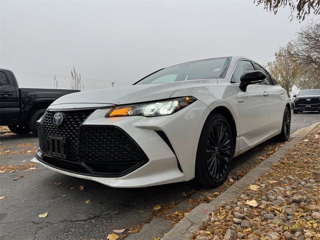 2021 Toyota Avalon Hybrid XSE