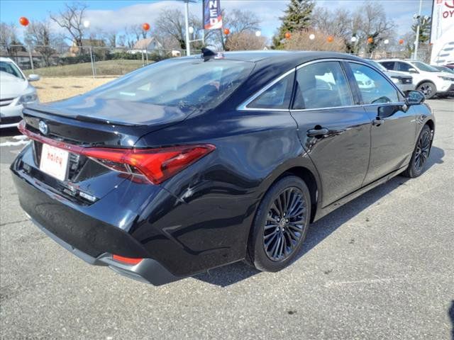 2021 Toyota Avalon Hybrid XSE