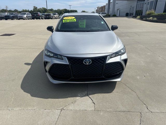 2021 Toyota Avalon Hybrid XSE