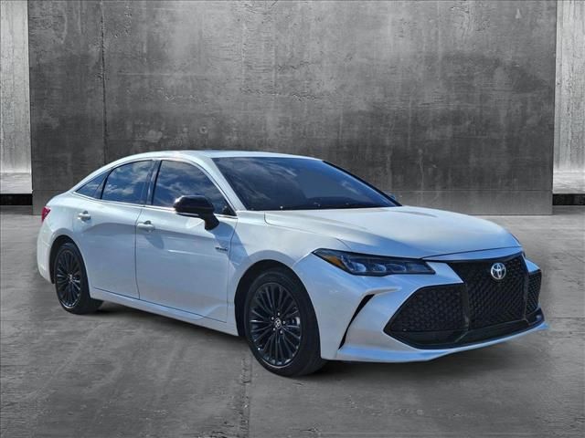 2021 Toyota Avalon Hybrid XSE