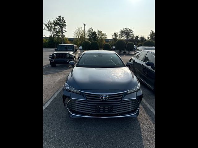 2021 Toyota Avalon Hybrid XLE