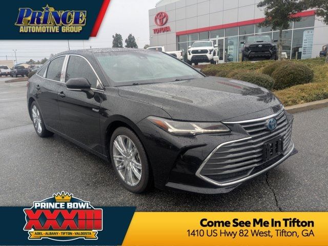 2021 Toyota Avalon Hybrid Limited