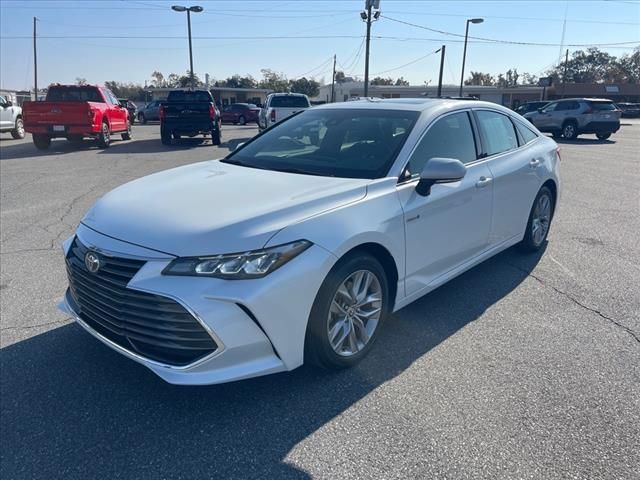 2021 Toyota Avalon Hybrid XLE