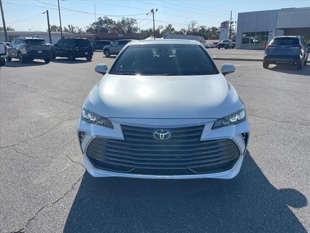 2021 Toyota Avalon Hybrid XLE