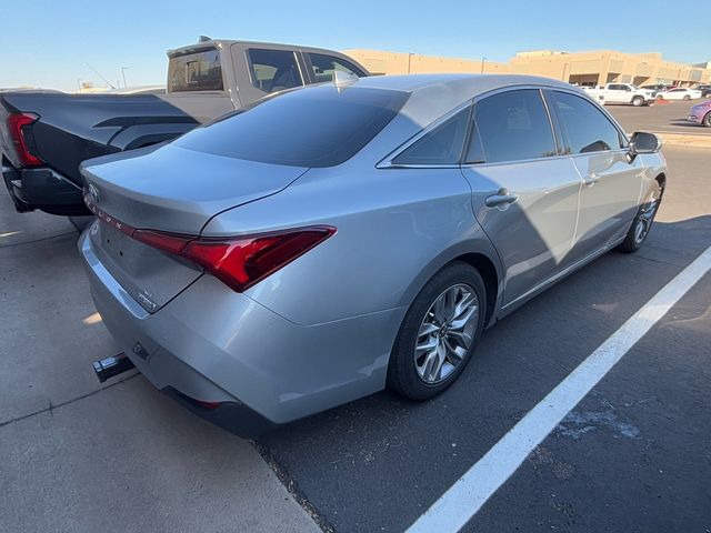 2021 Toyota Avalon Hybrid XLE