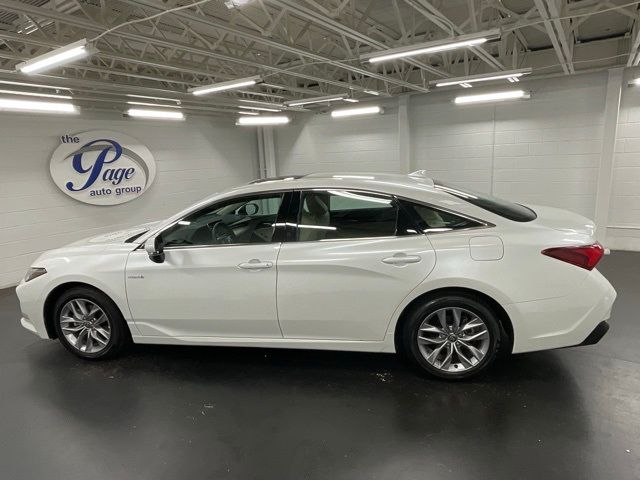 2021 Toyota Avalon Hybrid XLE