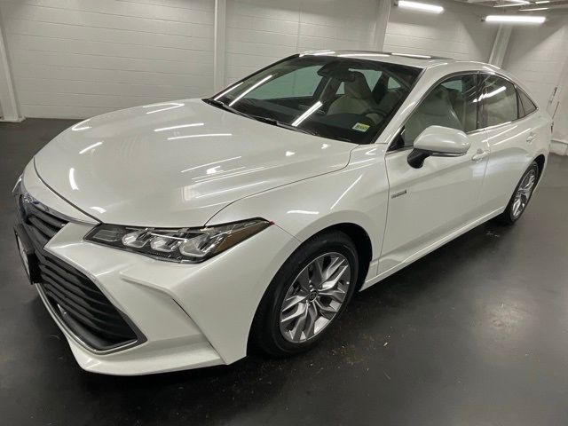 2021 Toyota Avalon Hybrid XLE