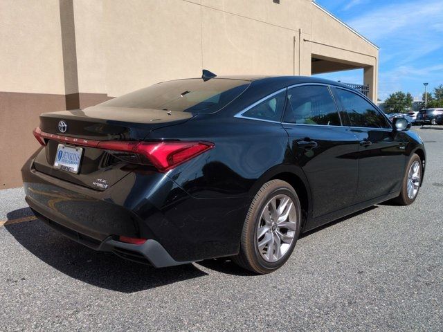 2021 Toyota Avalon Hybrid XLE