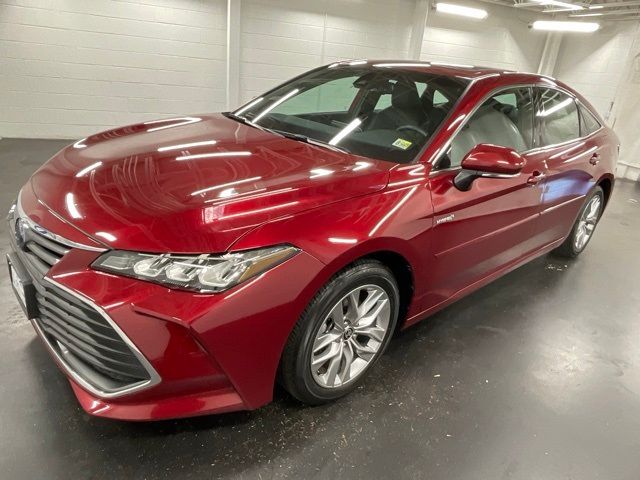 2021 Toyota Avalon Hybrid XLE