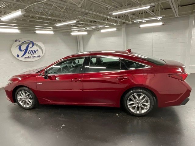 2021 Toyota Avalon Hybrid XLE