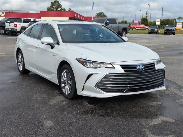 2021 Toyota Avalon Hybrid XLE