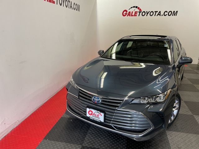 2021 Toyota Avalon Hybrid XLE