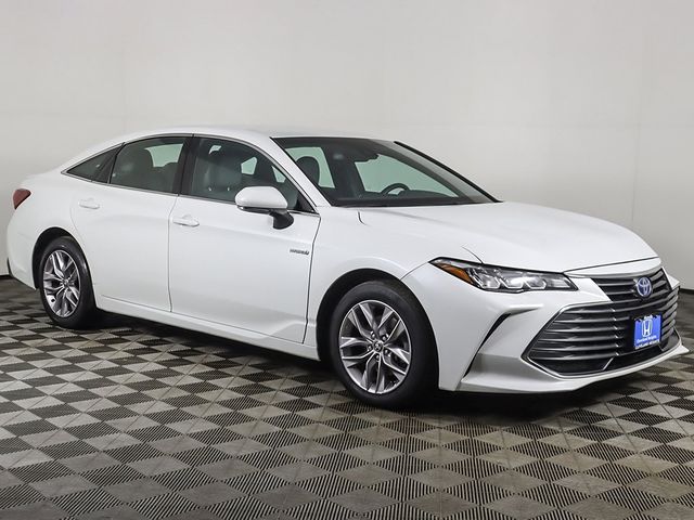 2021 Toyota Avalon Hybrid XLE