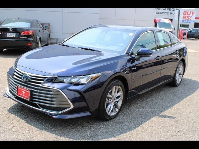 2021 Toyota Avalon Hybrid XLE