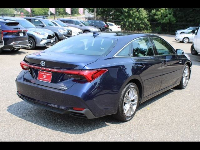 2021 Toyota Avalon Hybrid XLE