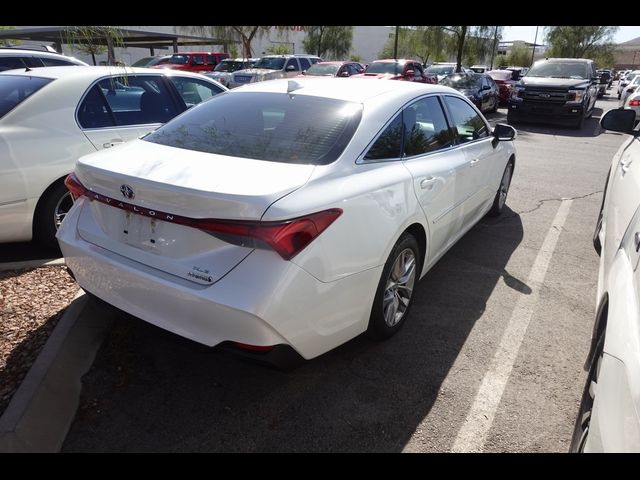 2021 Toyota Avalon Hybrid XLE