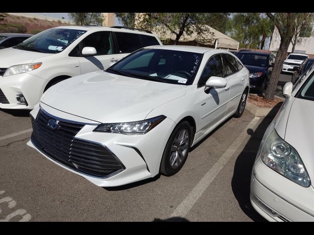 2021 Toyota Avalon Hybrid XLE