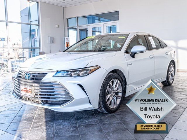 2021 Toyota Avalon Hybrid XLE