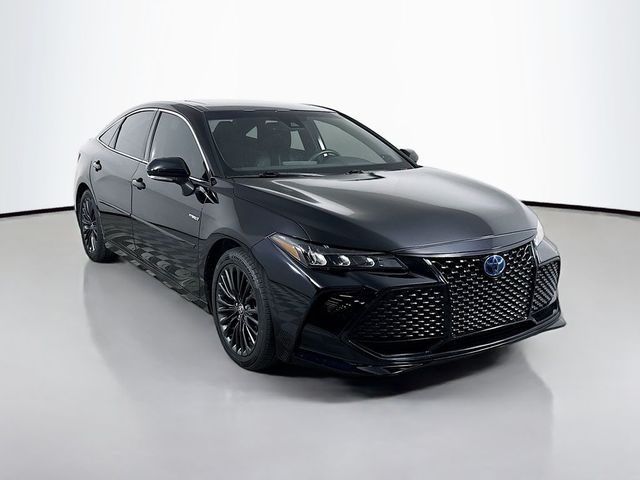 2021 Toyota Avalon Hybrid XSE