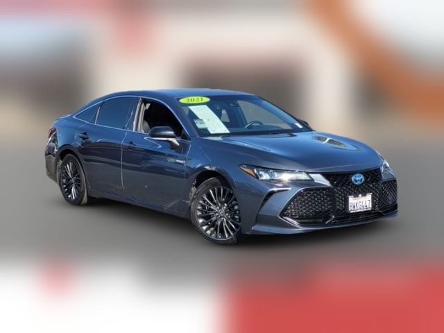 2021 Toyota Avalon Hybrid XSE