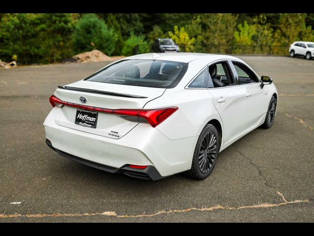 2021 Toyota Avalon Hybrid XSE