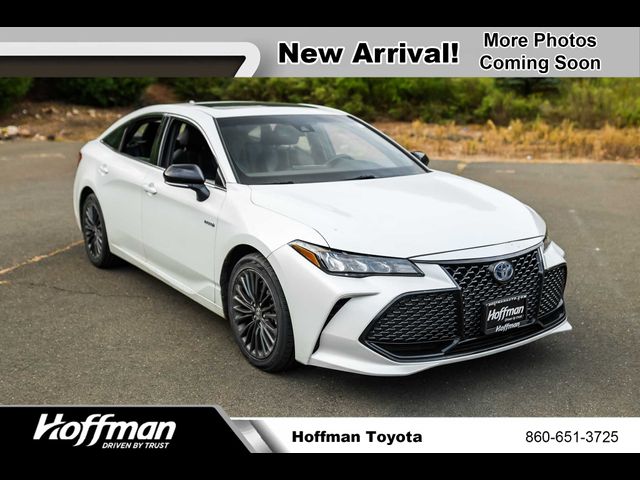 2021 Toyota Avalon Hybrid XSE