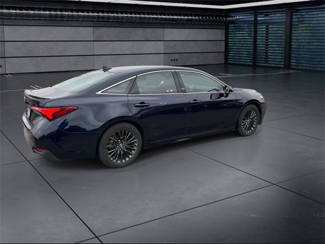 2021 Toyota Avalon Hybrid XSE