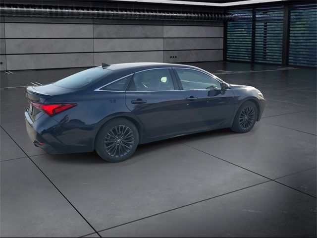 2021 Toyota Avalon Hybrid XSE