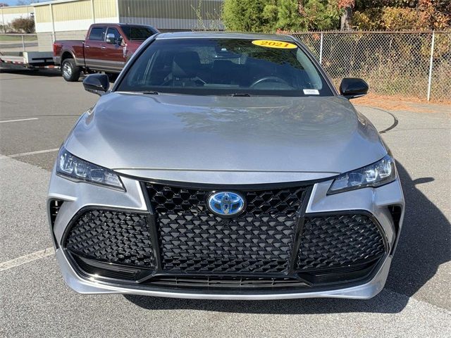 2021 Toyota Avalon Hybrid XSE