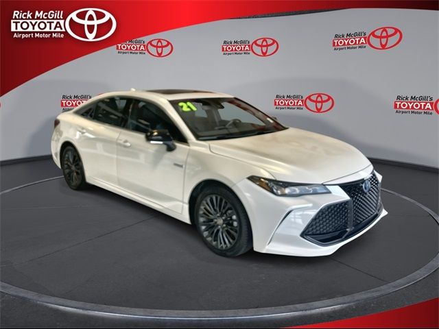 2021 Toyota Avalon Hybrid XSE