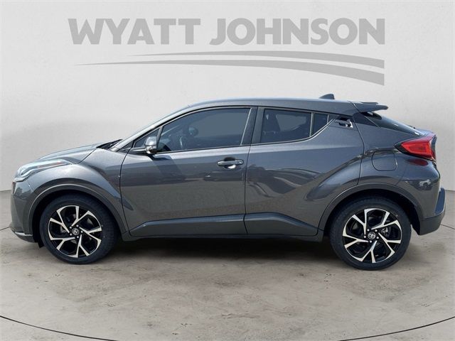 2021 Toyota C-HR XLE