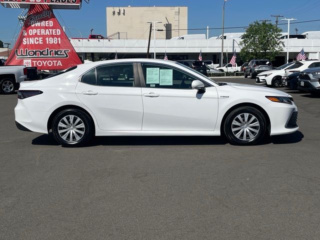 2021 Toyota Camry Hybrid LE