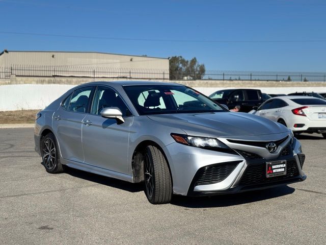 2021 Toyota Camry SE