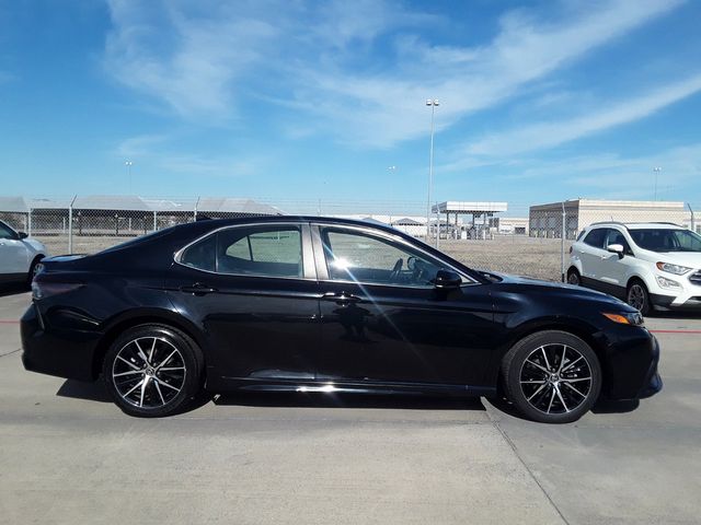 2021 Toyota Camry 