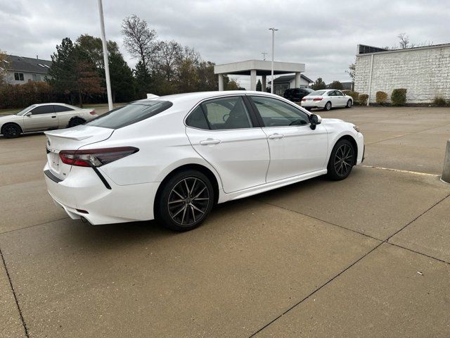 2021 Toyota Camry SE