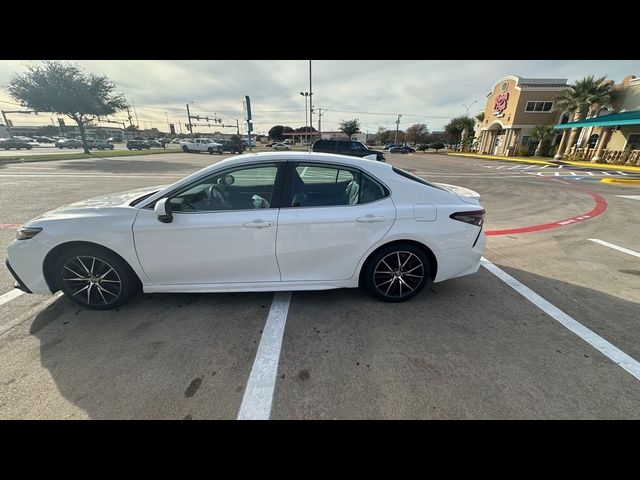 2021 Toyota Camry SE